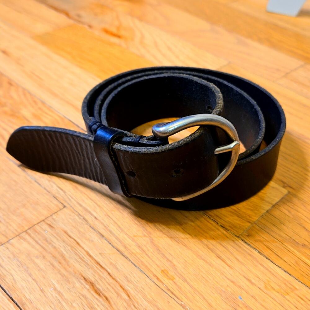 Eddie Bauer black Leather Belt silver toned buckle size Large